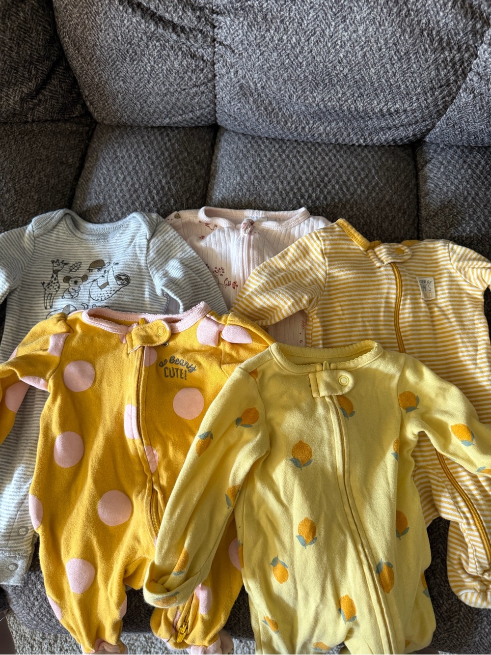 Set of 5: Newborn pajamas